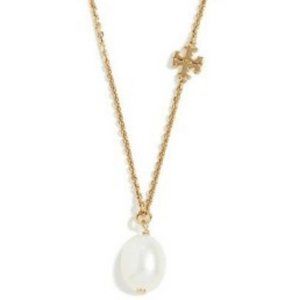 Tory Burch Logo Pearl Necklace - New